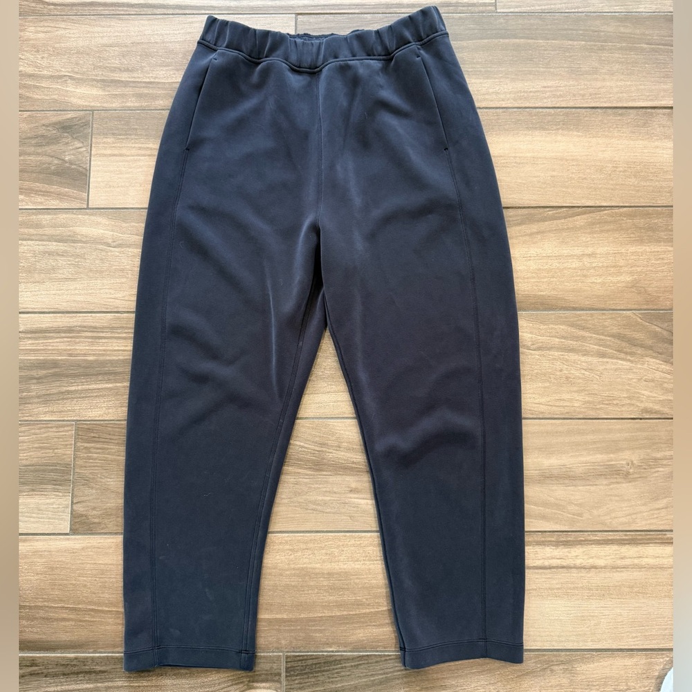 Lululemon softstreme Black Pants size 8